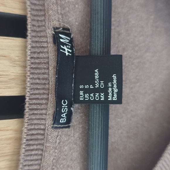 H&M Brown Long Sleeve Sweater - S - Picture 2 of 4